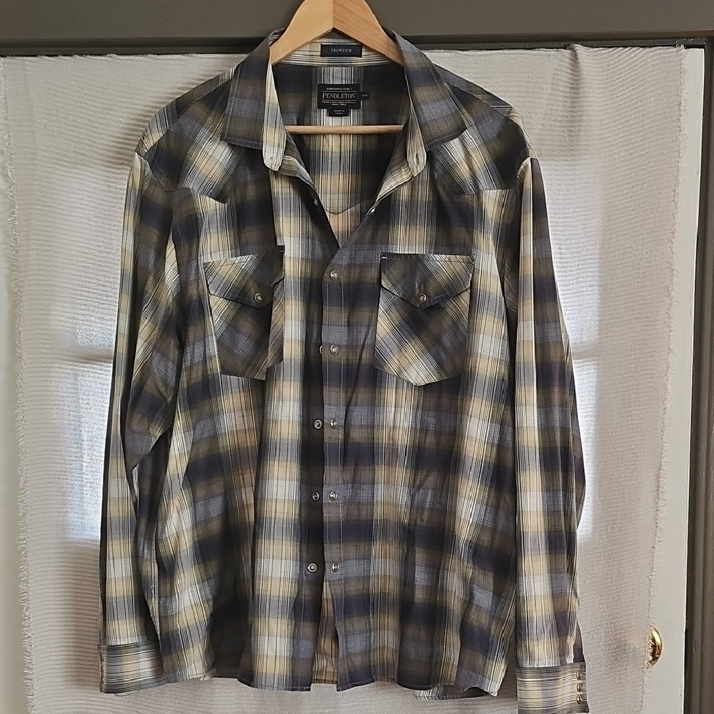 Pendleton Blue and Cream Checkered Shirt